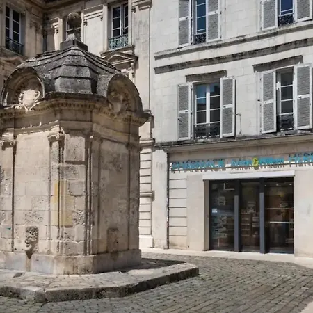 Les De Charly-le Duplex Du Marché *
