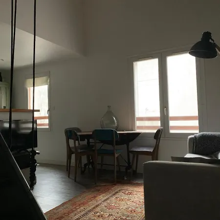 Les De Charly-le Duplex Du Marché Appartement