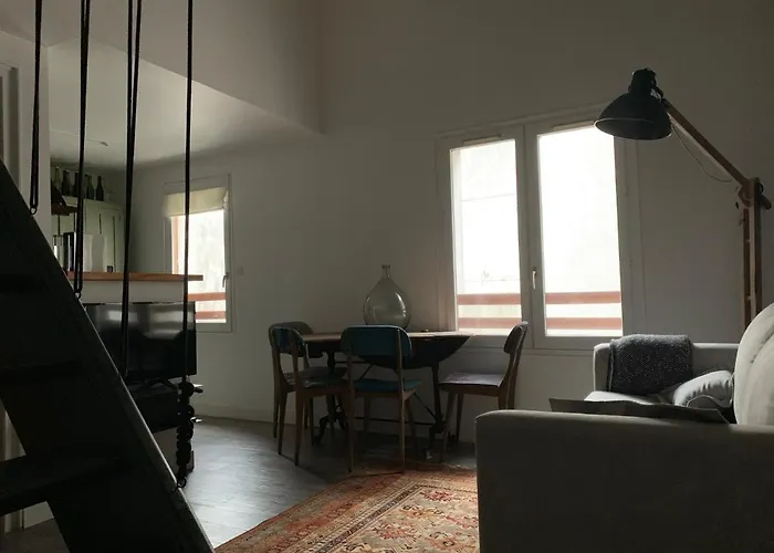 Les De Charly-le Duplex Du Marché Appartement